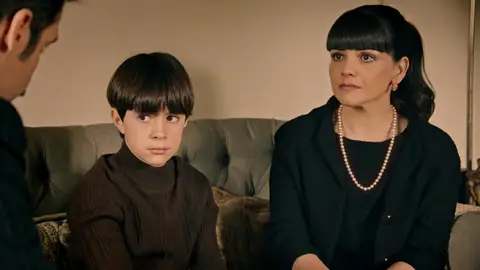 Teo se niega a dejar su casa y marcharse a Toledo con Gema y Joaquín: “No me quiero ir de aquí” Teo se niega a dejar su casa y marcharse a Toledo con Gema y Joaquín: “No me quiero ir de aquí”