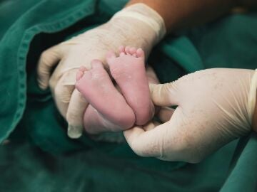 Muere una mujer tras provocarse un aborto casero con 37 semanas de embarazo en Caracas