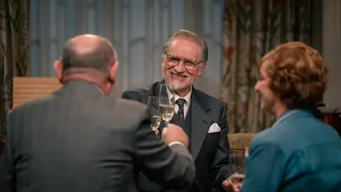 Damián, el doctor Herrera e Irene en el capítulo 305 de Sueños de libertad Damián, el doctor Herrera e Irene en el capítulo 305 de Sueños de libertad