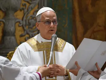 El papa León XIV en su primera misa El papa León XIV en su primera misa