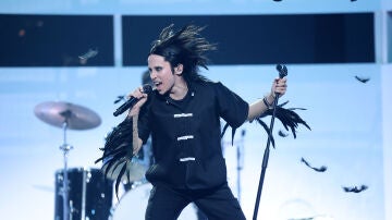Melani saca su lado más roquero cantando ‘In the Shadows’ como The Rasmus