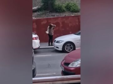 Los pájaros de Hitchcock, en las calles de Linares porque sus vecinos denuncian que les atacan