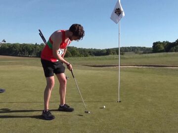 Luke Bone y Luke Willett reinan en el Campeonato Británico de Parejas de Speedgolf: ¡18 hoyos en 44 minutos!