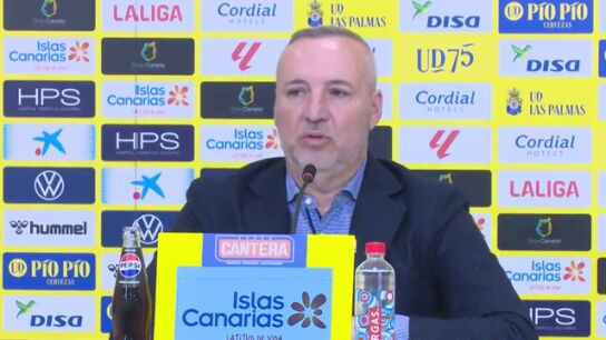 La UD Las Palmas desciende a Segunda: "Es el golpe que te deja sin aliento despu&eacute;s de tanto camino juntos"