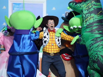 Manu Baqueiro como Woody en Tu cara me suena