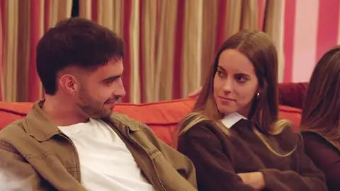 A debate: en la alianza entre Carlos y Paula, ¿habrá confianza o acabará traicionándola? A debate: en la alianza entre Carlos y Paula, ¿habrá confianza o acabará traicionándola?