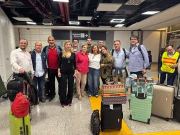 Empresarios españoles a su llegada a Roma. Empresarios españoles a su llegada a Roma.