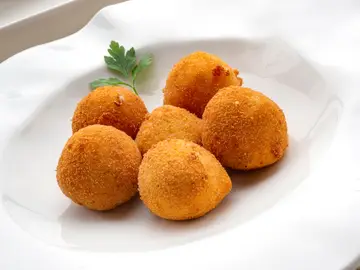 Receta fácil de croquetas de gambas, de Karlos Arguiñano: "¡Se deshacen en la boca!" Receta fácil de croquetas de gambas, de Karlos Arguiñano: "¡Se deshacen en la boca!"