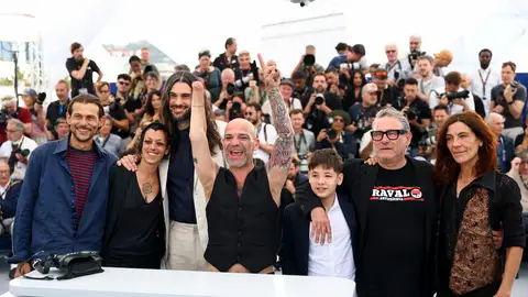 El equipo de Sirat en Cannes El equipo de Sirat en Cannes