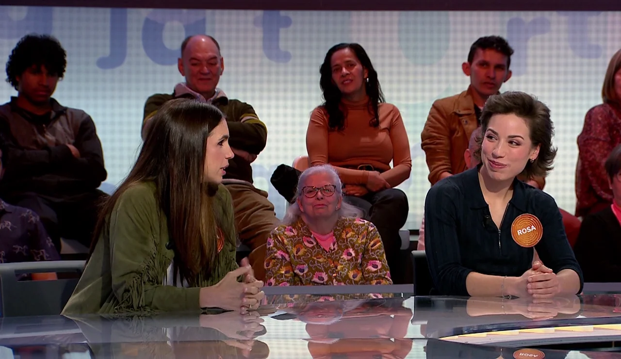 Elena Furiase, ilusionada al conocer a Rosa y Manu: “Que emoción estar con esta pareja de concursantes”