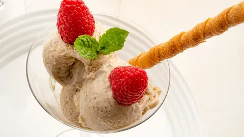 ¿Sabías que era tan fácil? Receta de helado de avellanas tostadas, de Karlos Arguiñano ¿Sabías que era tan fácil? Receta de helado de avellanas tostadas, de Karlos Arguiñano