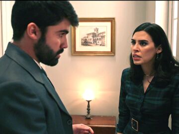 Ra&uacute;l intenta hacer las paces con Mar&iacute;a, pero ella le da una bofetada