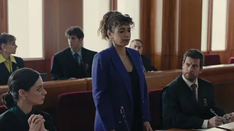Daniela durante el juicio de la muerte de Jaime  Daniela durante el juicio de la muerte de Jaime