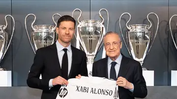 Xabi Alonso y Florentino Pérez Xabi Alonso y Florentino Pérez