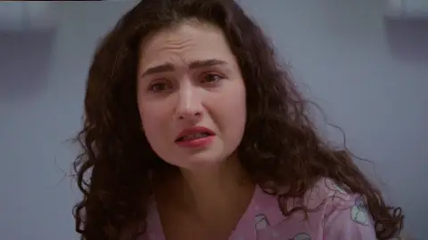 Un escándalo amoroso termina en urgencias: la historia de un cantante y su novia que estalla antes de su boda Un escándalo amoroso termina en urgencias: la historia de un cantante y su novia que estalla antes de su boda