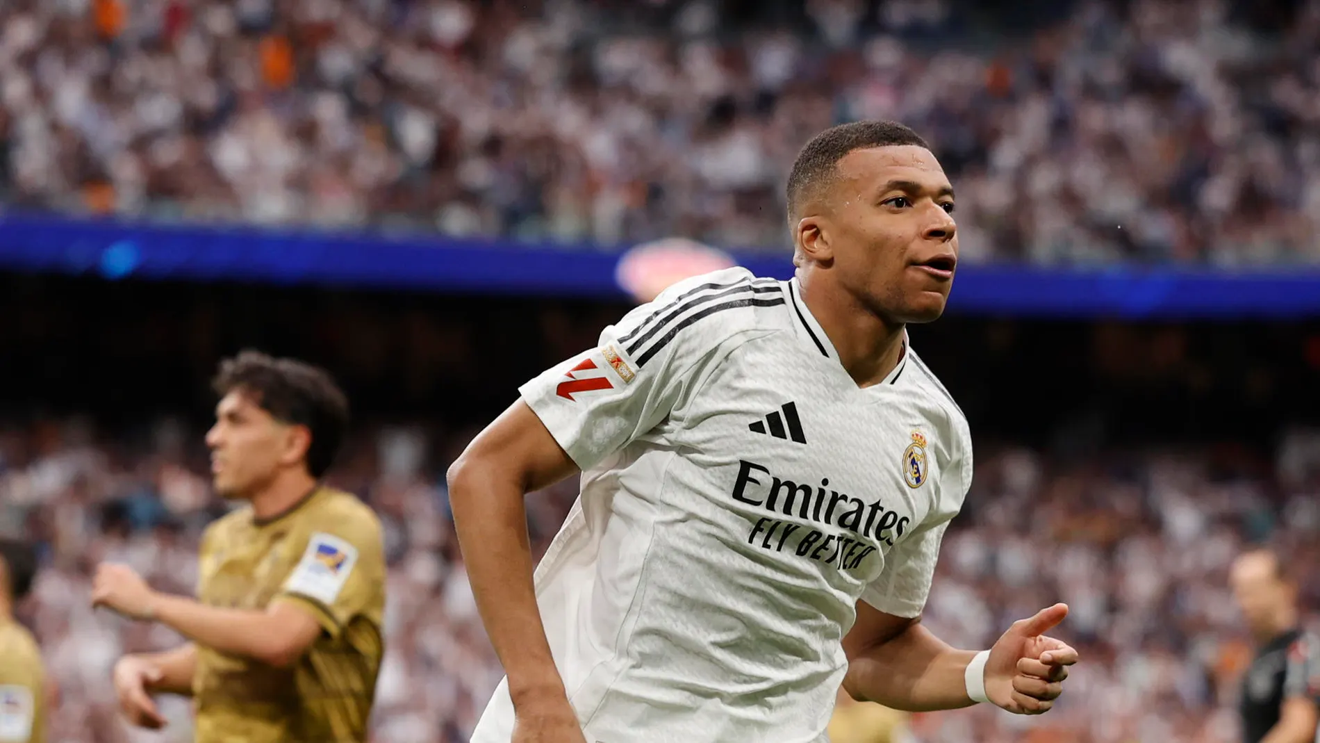 Kylian Mbappé celebra uno de sus goles a la Real Sociedad Kylian Mbappé celebra uno de sus goles a la Real Sociedad