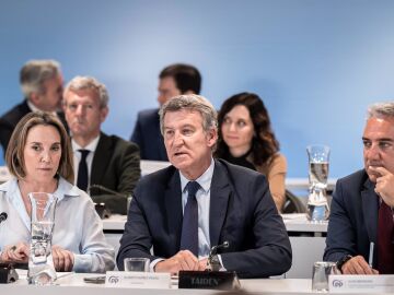 Feijóo anuncia una protesta el día 8 contra la "corrupción" de Sánchez y reta a los socios a una moción de censura