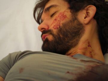 &iexcl;La vida de Oliver corre peligro! Es disparado y debe ir inmediatamente al hospital&hellip; &iquest;sobrevivir&aacute;?