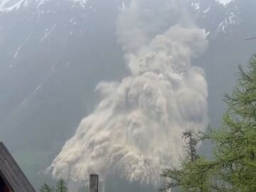 Se desprende un trozo gigante de un glaciar en los Alpes suizos y queda afectado el 90% del pueblo