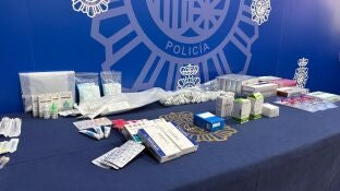 Material ilegal para intervenciones m&eacute;dicas y est&eacute;ticas incautado por la Polic&iacute;a Nacional en Fuenlabrada EUROPA PRESS 27/05/2025