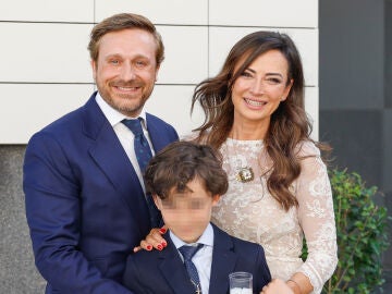 Juan Pe&ntilde;a y Sonia Gonz&aacute;lez con su hijo Trist&aacute;n