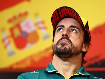 Fernando Alonso durante el GP de España 2025