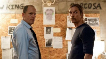 Woody Harrelson y Matthew McConaughey en True Detective
