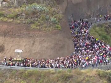 Acompañamos al Servicio Aéreo de la Guardia Civil en el dispositivo de seguridad de la bajada de la Virgen del Pino en Gran Canaria