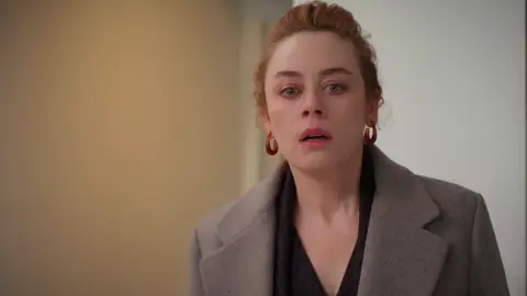 Bahar entra sin permiso en casa de Rengin y lo que ve no tiene vuelta atrás Bahar entra sin permiso en casa de Rengin y lo que ve no tiene vuelta atrás