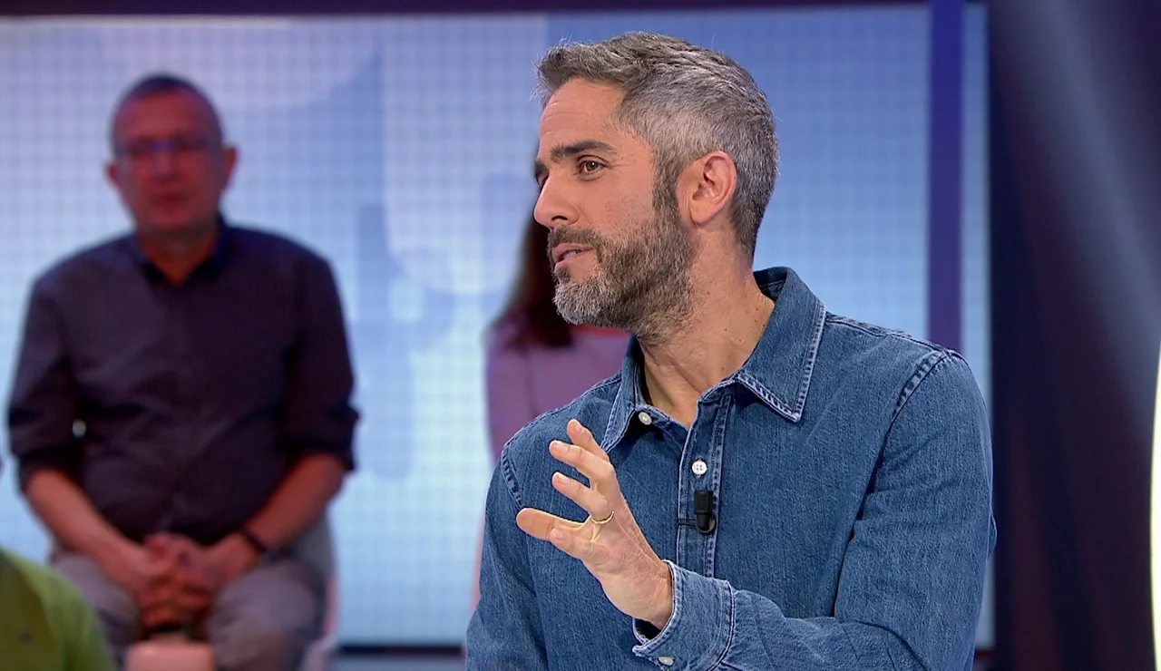 Roberto Leal se pone profundo con María Peláe: “¿Tú cómo llamas al duende?”