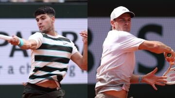 Carlos Alcaraz y Tommy Paul, en acción en Roland Garros