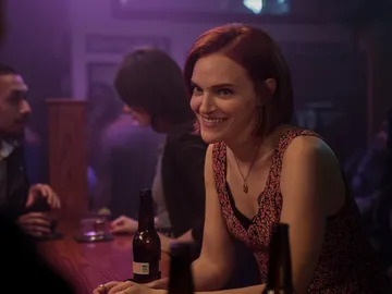 Madeline Brewer en You Madeline Brewer en You