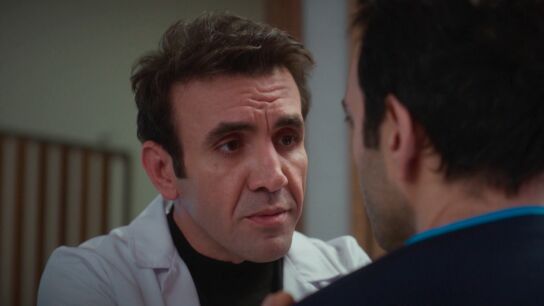 Timur impide la renuncia de Evren y le advierte: &ldquo;No es el momento de hundir la reputaci&oacute;n del hospital&rdquo;