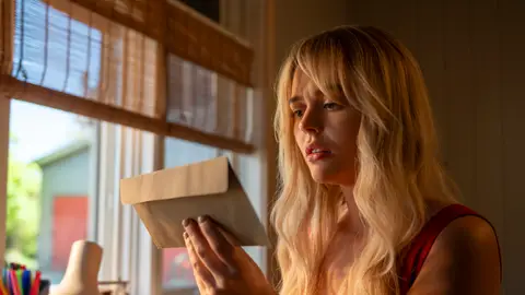 Emily Alyn Lind en We were liars Emily Alyn Lind en We were liars