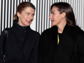 Mar&iacute;a Oca&ntilde;a y la reina Letizia