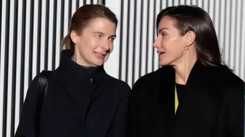 María Ocaña y la reina Letizia María Ocaña y la reina Letizia