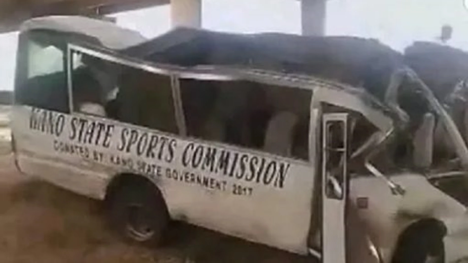 El autobús accidentado en el suroeste de Nigeria El autobús accidentado en el suroeste de Nigeria