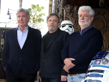 Mark Hamill y Harrison Ford con el director George Lucas Mark Hamill y Harrison Ford con el director George Lucas