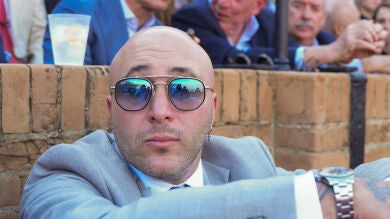 Kiko Rivera, superado tras la comunión de su hija, se explica después de confesar que había perdido el control