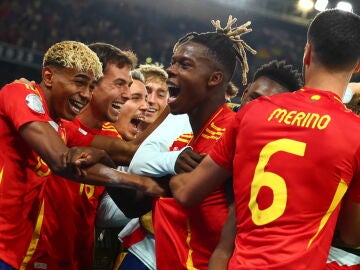 España resiste a Francia en un partido de infarto y buscará el título de la Nations League ante Portugal