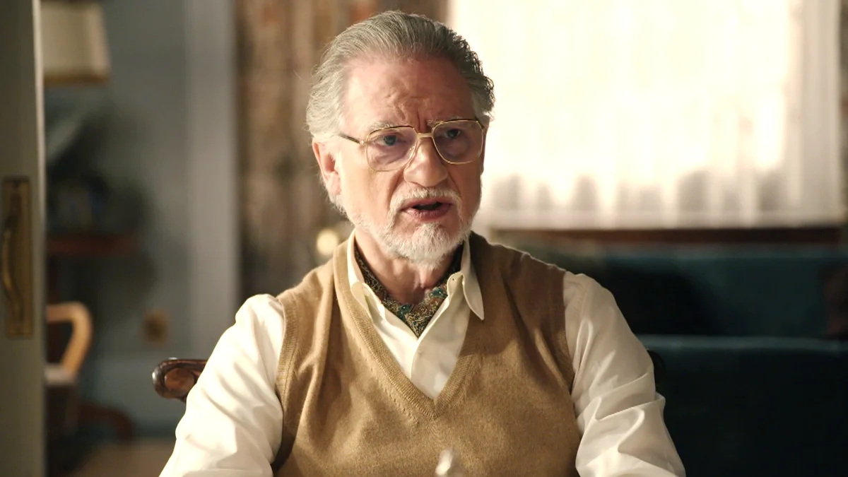 Damián le confiesa a sus hijos que su sobrino Gabriel, del que no sabía de  su existencia, quiere conocerle: “Somos su única familia”