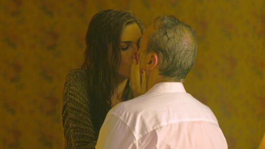 &ldquo;Contigo es diferente&rdquo;: los sentimientos afloran entre Antonio y Deborah&hellip; &iquest;hasta d&oacute;nde llegar&aacute;n?