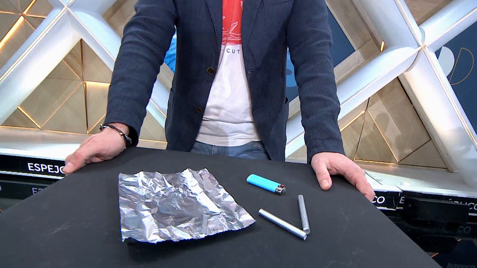 Polémica en la prisión de Brians 2 de Barcelona por los 'kits para drogarse': papel de plata para consumir estupefacientes