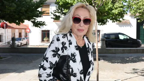 Rosa Benito en la comunión de su nieto Rosa Benito en la comunión de su nieto