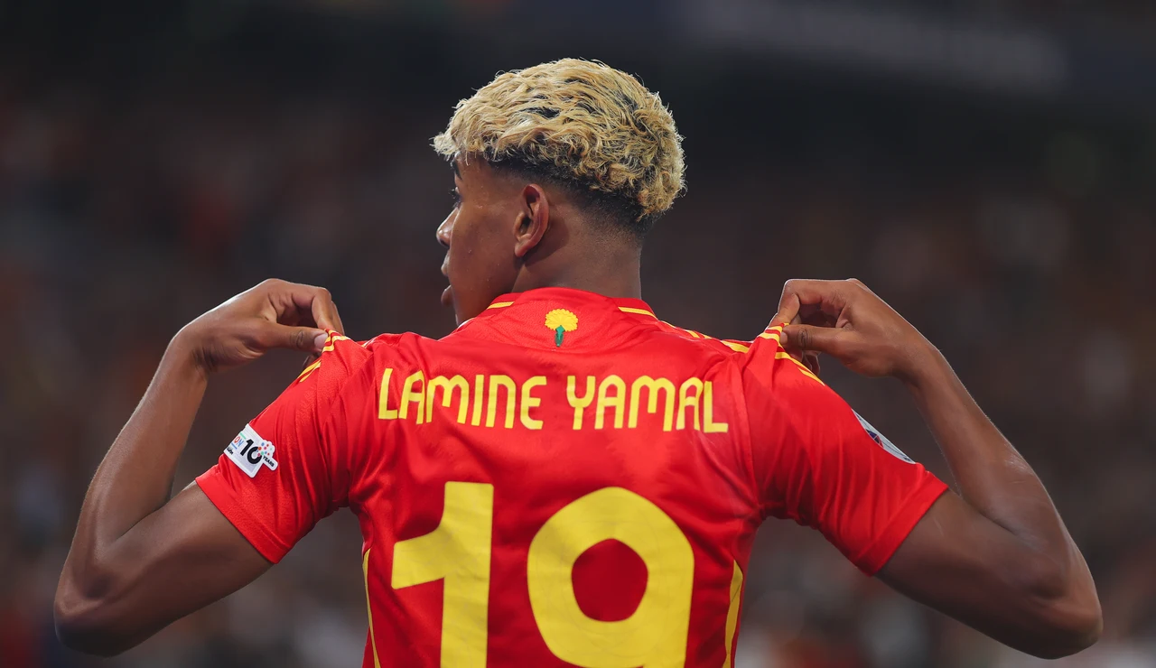 Lamine Yamal durante el partido de semifinales de la Nations League 2025