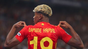 Lamine Yamal durante el partido de semifinales de la Nations League 2025