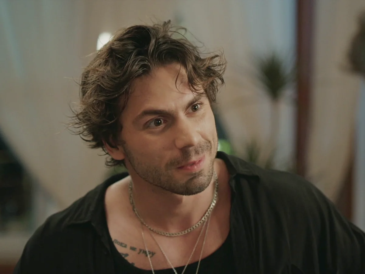 Descubre a Taro Emir Tekin, el actor que interpreta a Kaya en Una nueva vida y que encarnó al rebelde Selçuk en Infiel