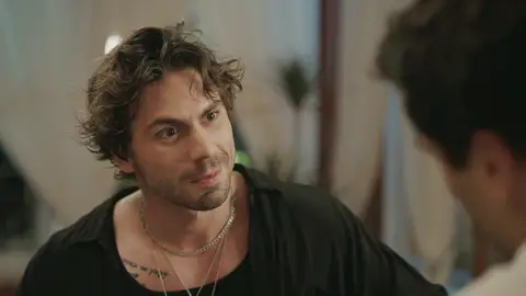 Descubre a Taro Emir Tekin, el actor que interpreta a Kaya en Una nueva vida y que encarnó al rebelde Selçuk en Infiel