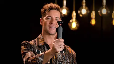 De cantante a reportero: Bisbal se convierte en influencer con su nueva cámara De cantante a reportero: Bisbal se convierte en influencer con su nueva cámara