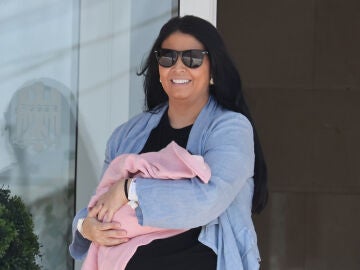 Sara Verdasco con su hija Sara